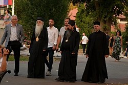 Свештеник црква Сунчана река Горња Ковиљача