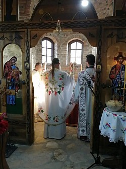 Литургија Сунчана река