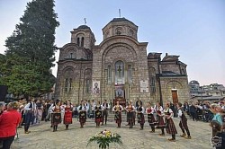 Црква Бања Ковиљача - Храм Светих апостола Петра и Павла у Бањи Ковиљачи - знаменитост и духовни центар  Стара црква Светих Петра и Павла Бања Ковиљача подно планине Гучево  Pravoslavni hram Svetih apostola Petra i Pavla Banja Koviljaca  Архитектура храма Светих Петра и Павла у парку Бање Ковиљаче