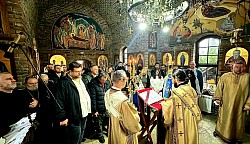 Градоначелник Лознице Драгана Лукић и ктитор Зоран Мирковић на слави храма Сретења Господњег у Етно-селу Сунчана река