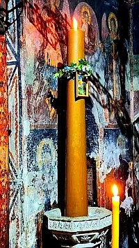 Велике ратарске свеће упаљене су данас, на Велики четвртак у Манастиру Троноша